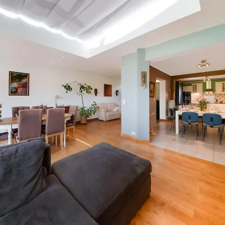 Countryside In With Terrace Holiday home *